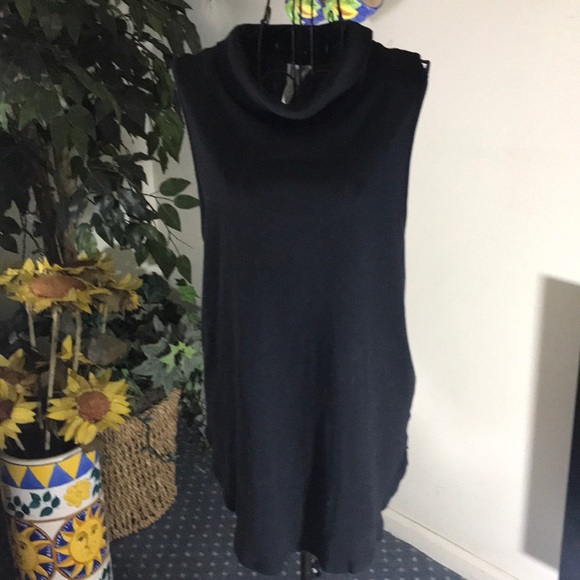 FREE PEOPLE BLACK TURTLENECK NWT (PRICE FIRM) - Picture 2 of 2